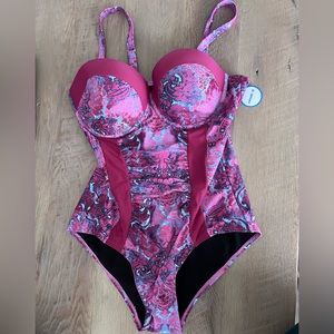 NWT Swimsuits for all swimsuit. Size 18.